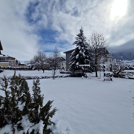 Profelt'S Apartments Uttendorf - Steinbock Lodges エクステリア 写真